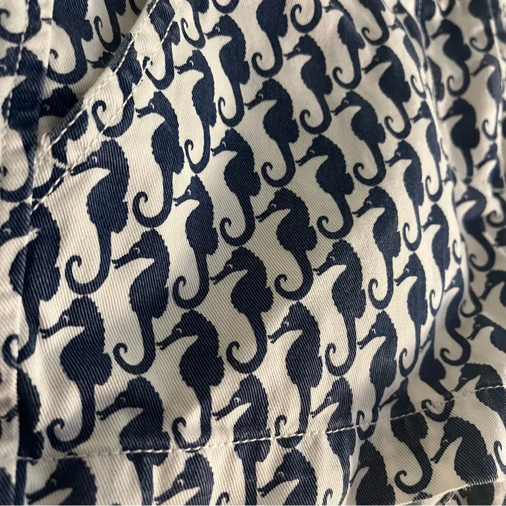 J. Crew Chino Navy and White Seahorse Print Women's Shorts size 00 - Picture 3 of 4